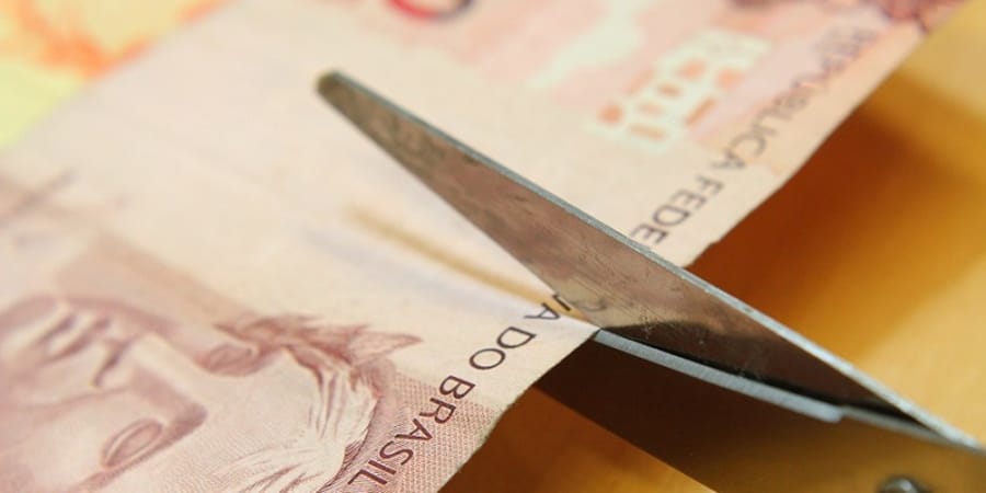 Mais de 100 bilhões é o rombo histórico nas contas do governo desde 1997