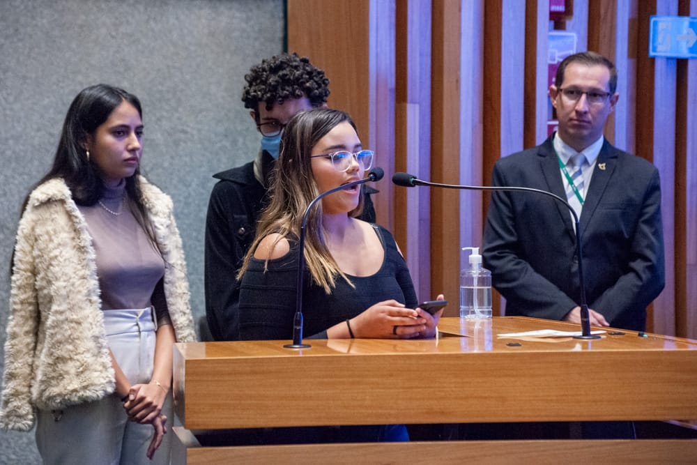 Professores, gestores e estudantes criticam implantação do Novo Ensino Médio