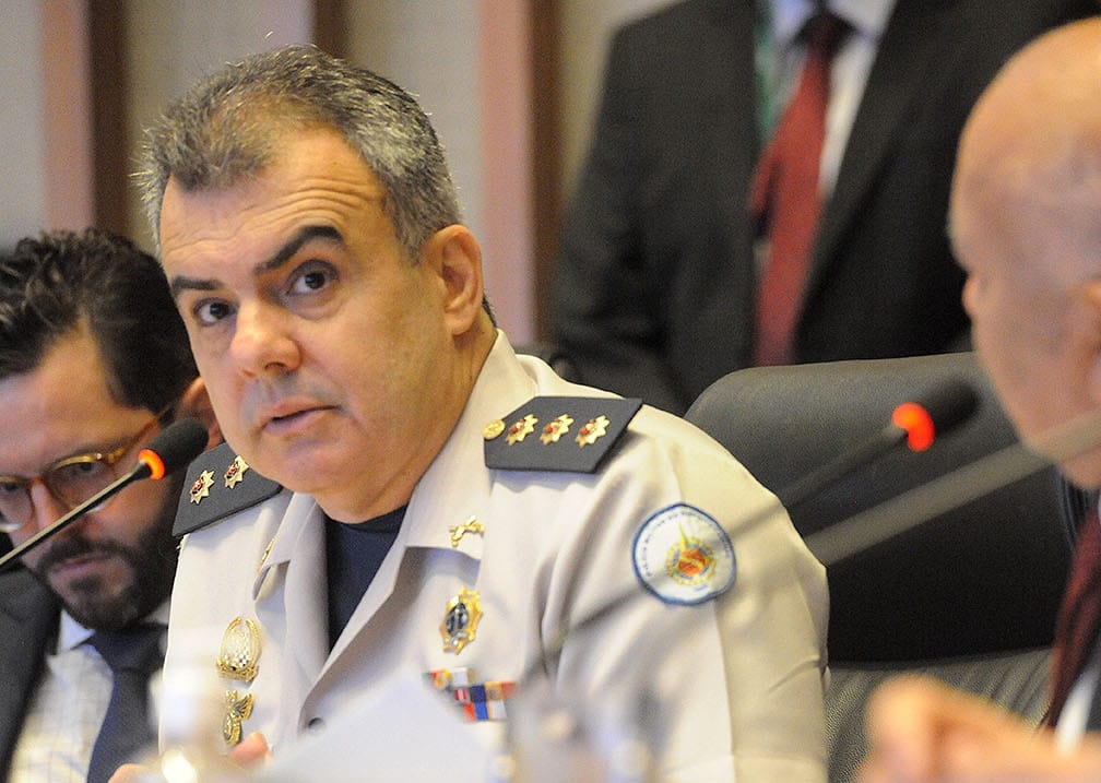 “O exército protegeu terroristas”, diz à CPI ex-comandante Naime