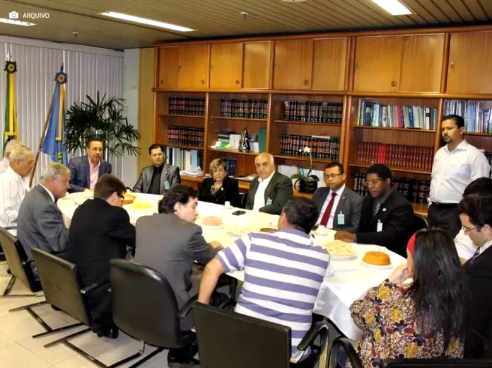 Blogueiros reclamam de ‘negócio em família’ dentro de associação, em relação a publicidades do governo