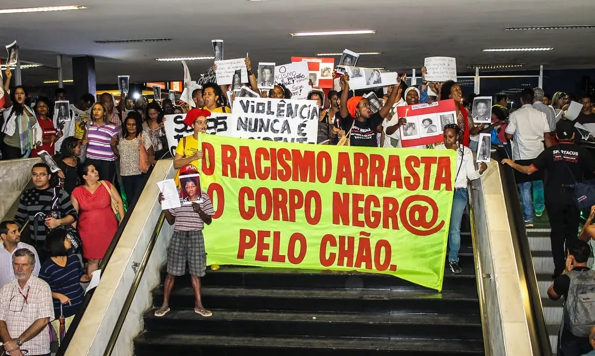 PMs que mataram e arrastaram Claudia são absolvidos pela Justiça