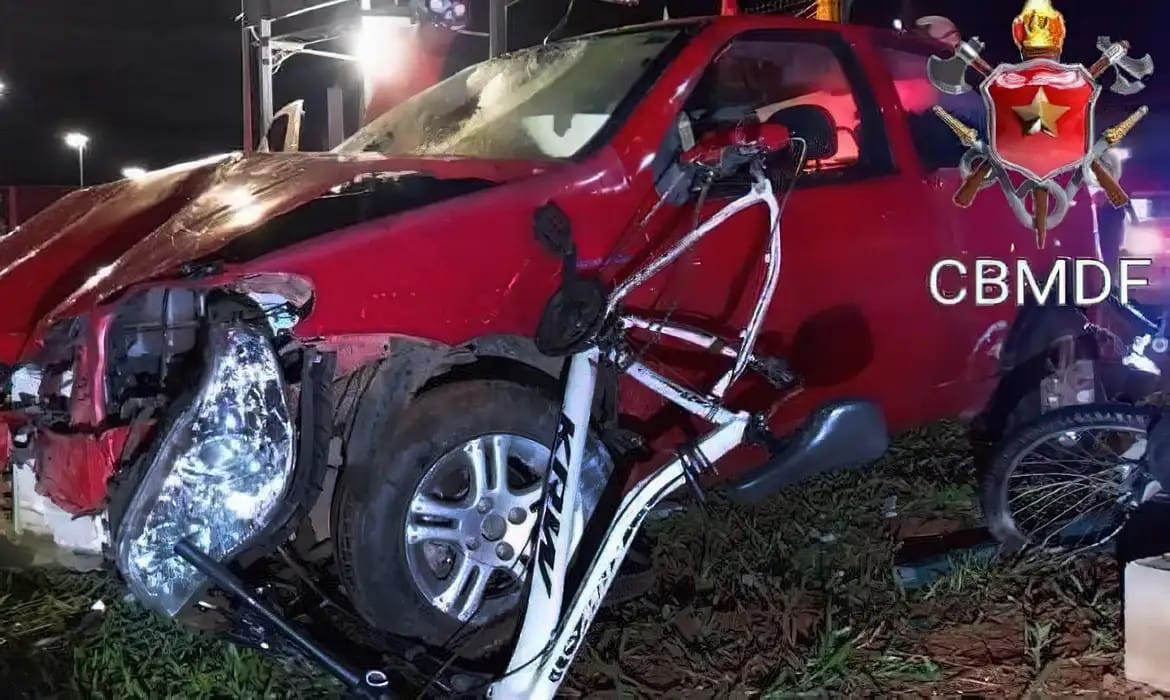 Polícia investiga atropelamento de cinco ciclistas em Brasília