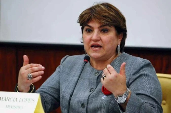 Sindicalização e Politização das mulheres para destruir jornada de trabalho 6×1